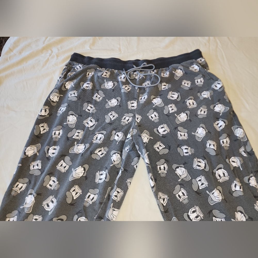 Donald Duck Disney joggers, XXL - Picture 2 of 5